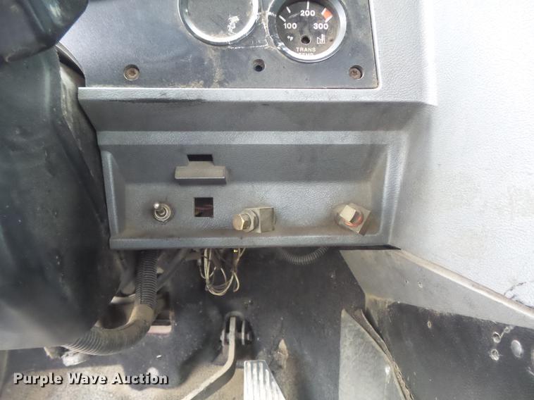 image for item DB6388 2000 Mack CH613 semi truck