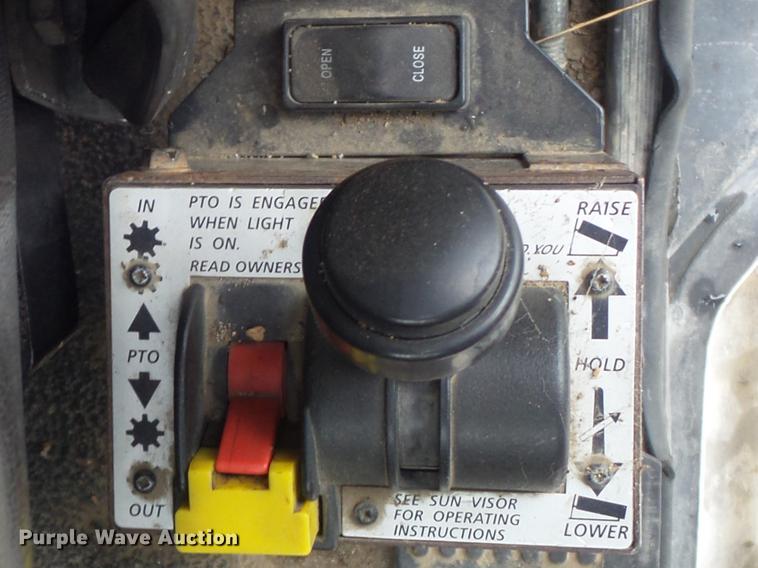 image for item DB6388 2000 Mack CH613 semi truck