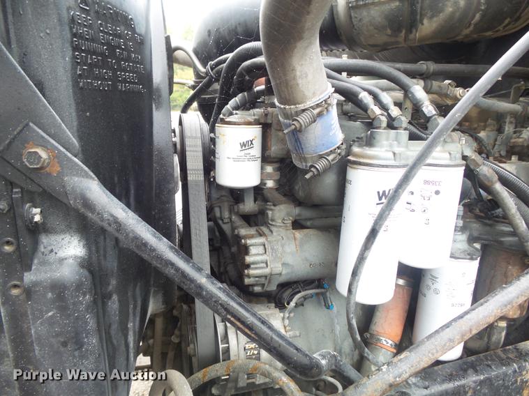 image for item DB6388 2000 Mack CH613 semi truck