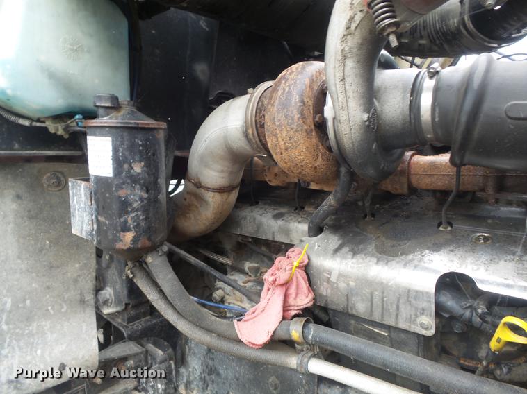 image for item DB6388 2000 Mack CH613 semi truck