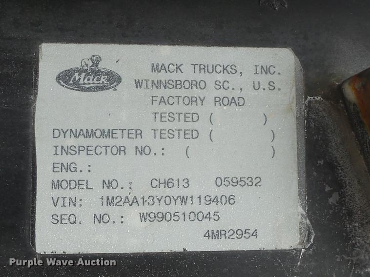 image for item DB6388 2000 Mack CH613 semi truck