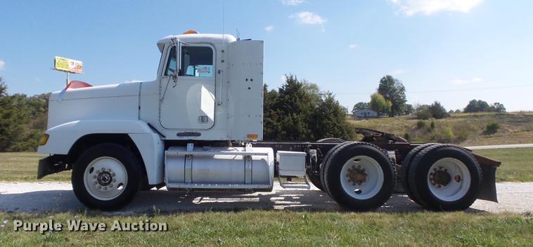 image for item DB6403 1994 Freightliner FLD semi truck