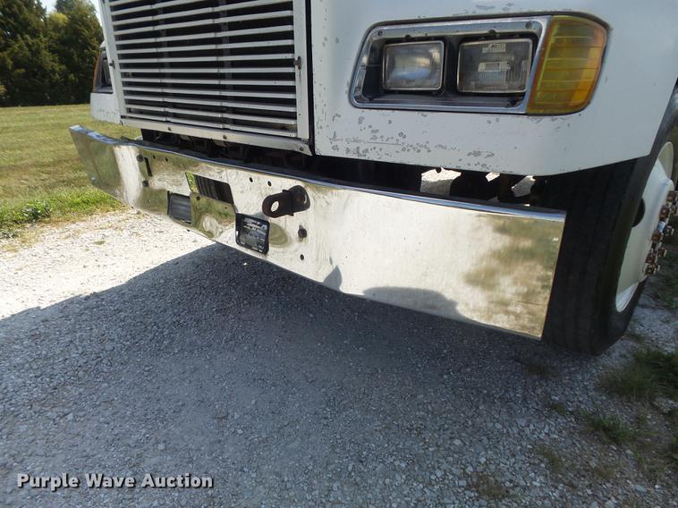 image for item DB6403 1994 Freightliner FLD semi truck