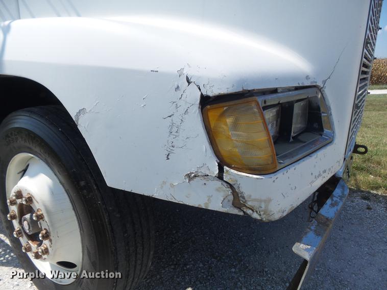 image for item DB6403 1994 Freightliner FLD semi truck