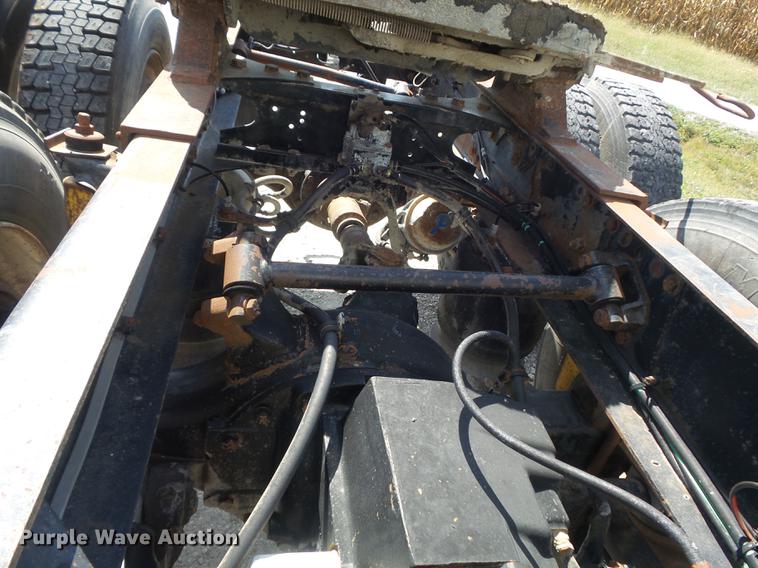 image for item DB6403 1994 Freightliner FLD semi truck