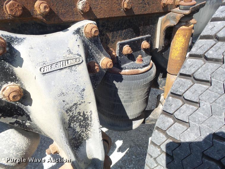 image for item DB6403 1994 Freightliner FLD semi truck