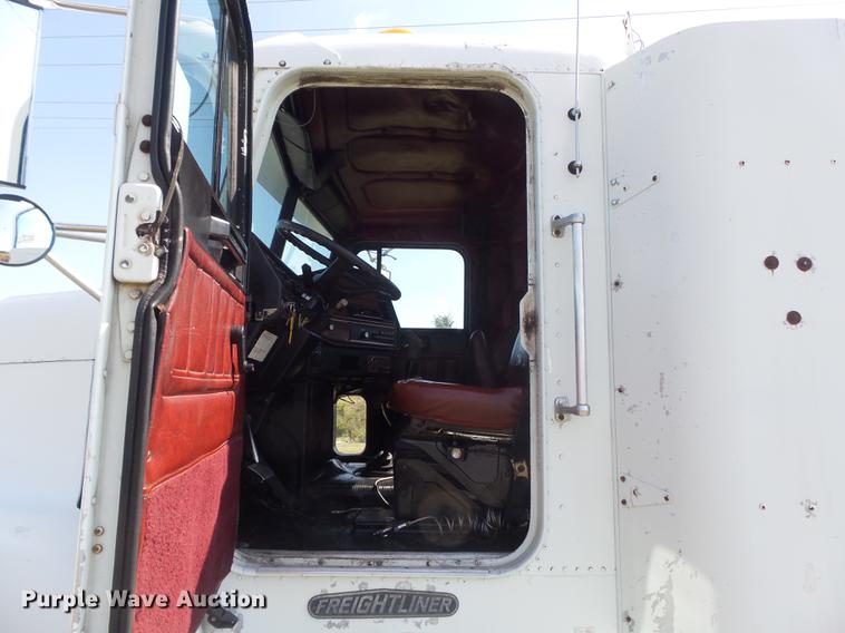 image for item DB6403 1994 Freightliner FLD semi truck