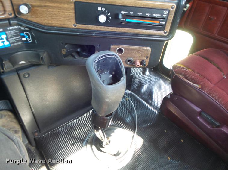 image for item DB6403 1994 Freightliner FLD semi truck