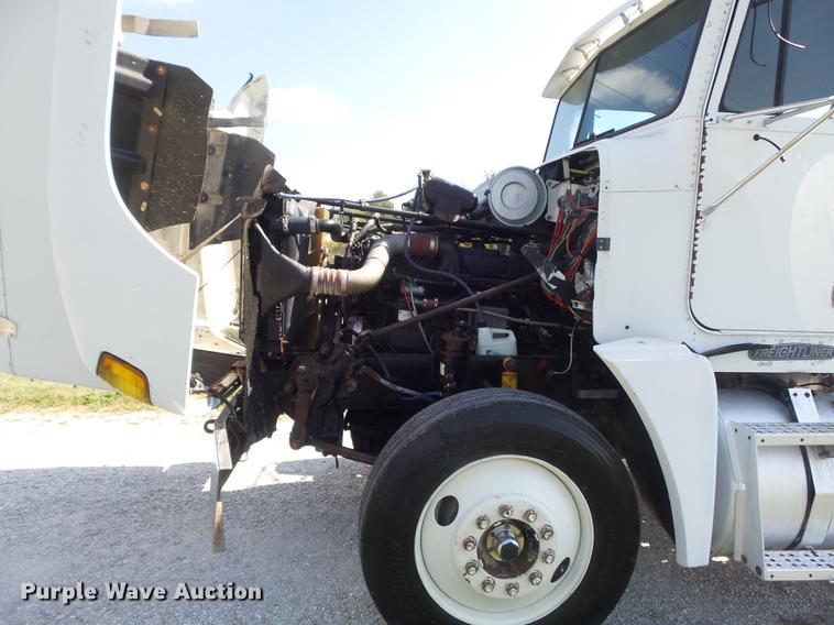 image for item DB6403 1994 Freightliner FLD semi truck