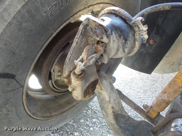 image for item DB6403 1994 Freightliner FLD semi truck