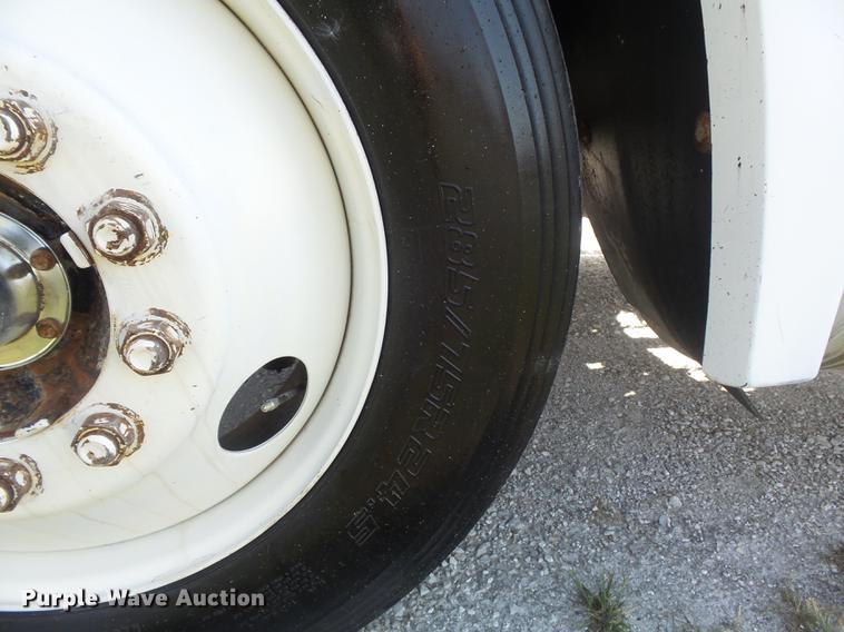 image for item DB6403 1994 Freightliner FLD semi truck