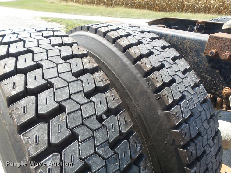 image for item DB6403 1994 Freightliner FLD semi truck