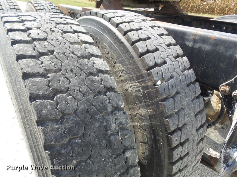 image for item DB6403 1994 Freightliner FLD semi truck