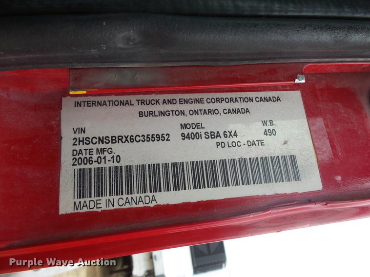 image for item DB8103 2006 International 9400i semi truck