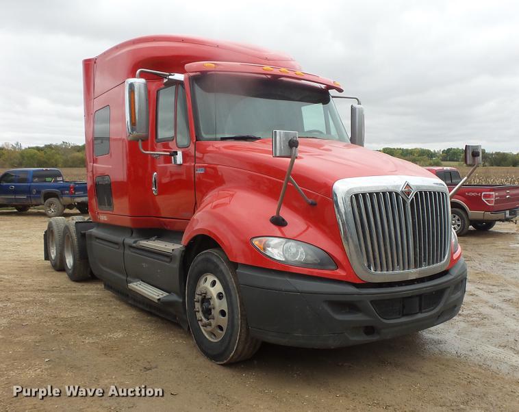 image for item DB8104 2013 International ProStar semi truck