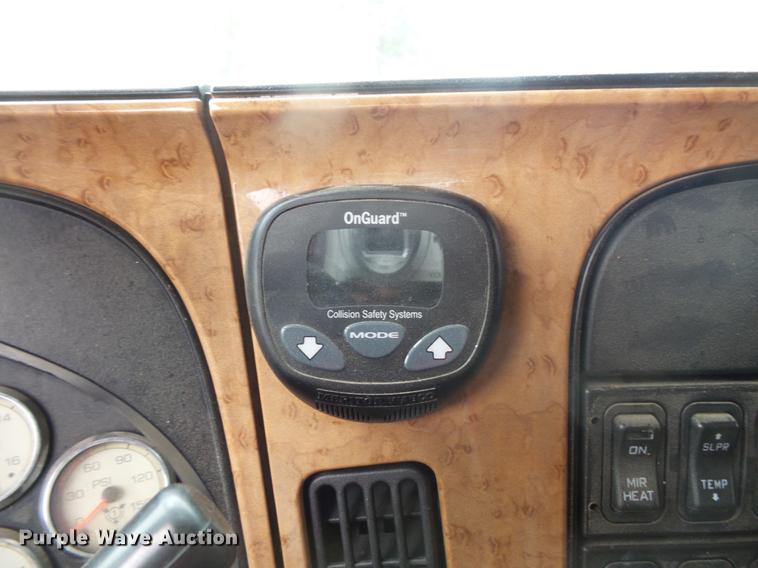 image for item DB8104 2013 International ProStar semi truck