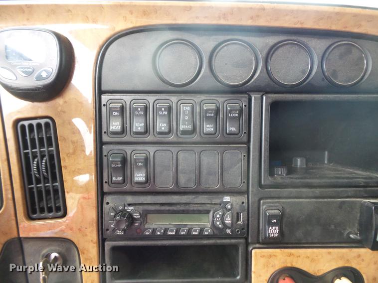 image for item DB8104 2013 International ProStar semi truck