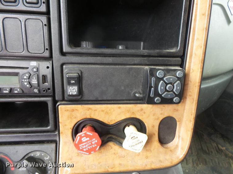 image for item DB8104 2013 International ProStar semi truck