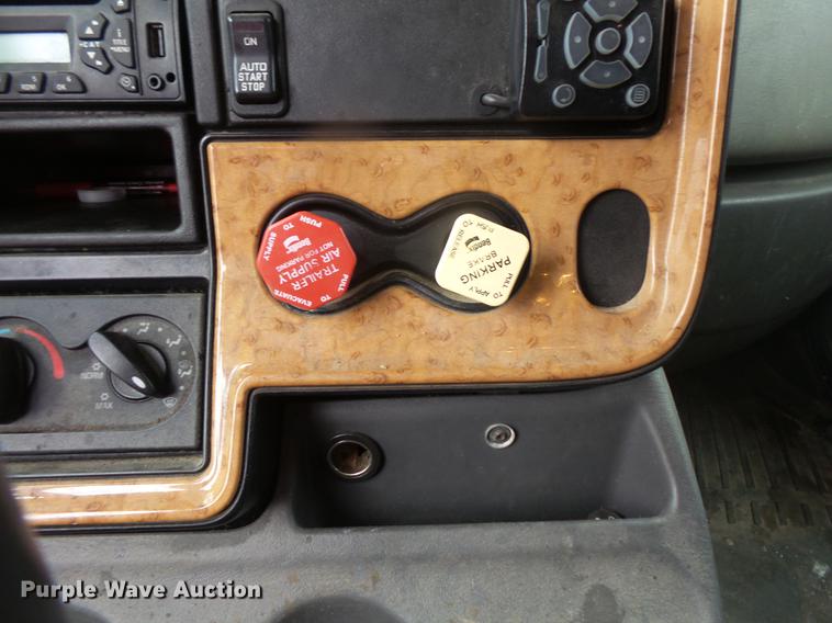 image for item DB8104 2013 International ProStar semi truck