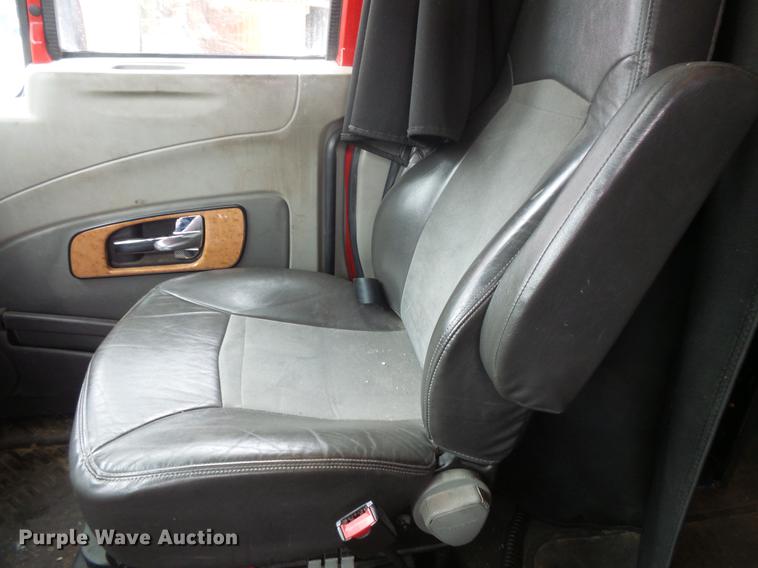 image for item DB8104 2013 International ProStar semi truck