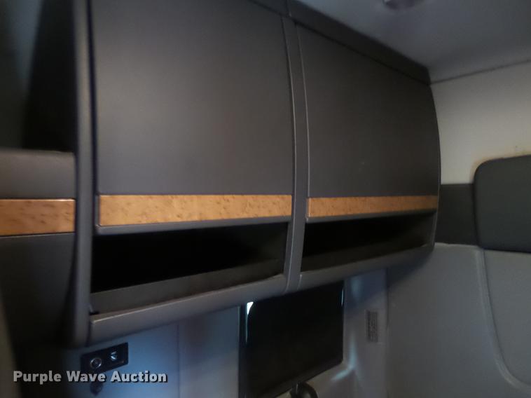 image for item DB8104 2013 International ProStar semi truck