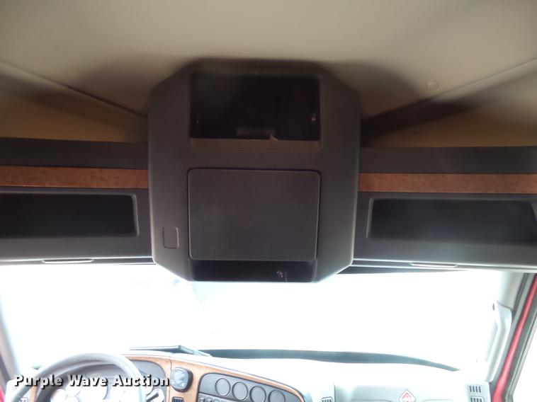 image for item DB8104 2013 International ProStar semi truck