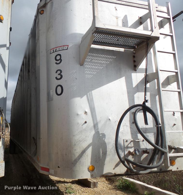 image for item DB8105 1996 Steco walking floor trailer