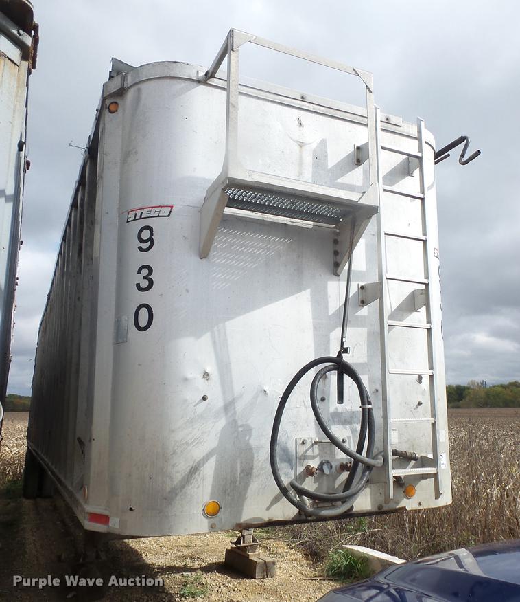 image for item DB8105 1996 Steco walking floor trailer