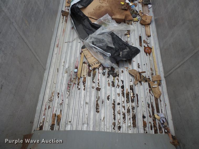 image for item DB8105 1996 Steco walking floor trailer