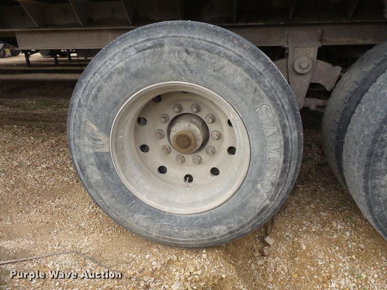 image for item DB8105 1996 Steco walking floor trailer