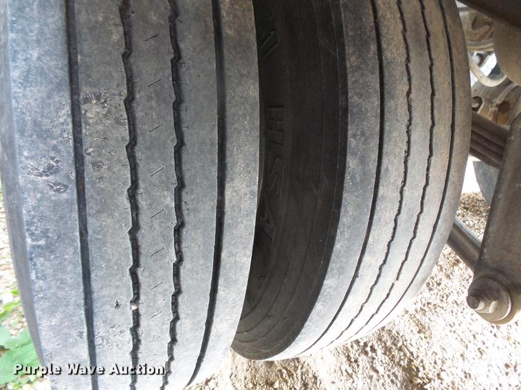 image for item DB8105 1996 Steco walking floor trailer