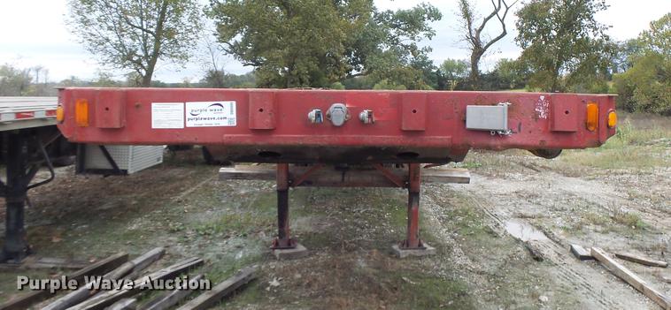 image for item DB9999 1997 Fontaine flatbed trailer
