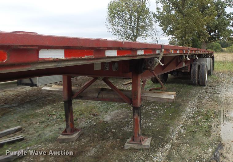 image for item DB9999 1997 Fontaine flatbed trailer