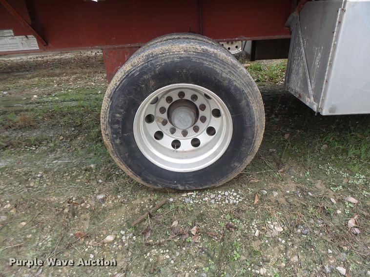 image for item DB9999 1997 Fontaine flatbed trailer