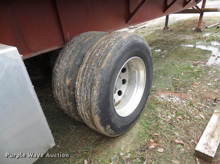 image for item DB9999 1997 Fontaine flatbed trailer