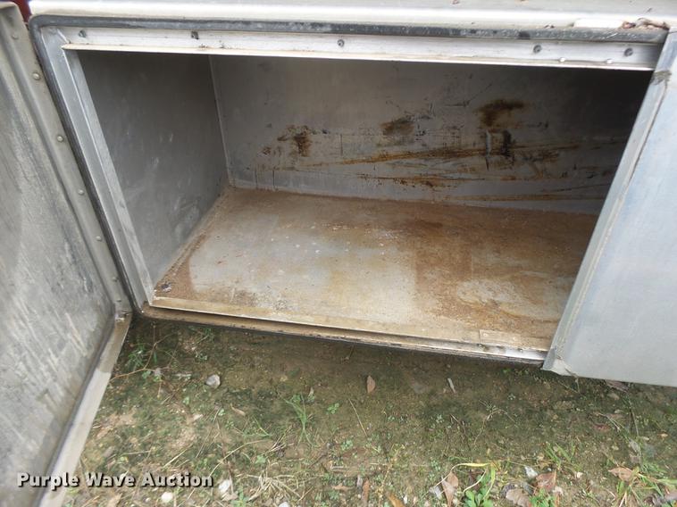 image for item DB9999 1997 Fontaine flatbed trailer