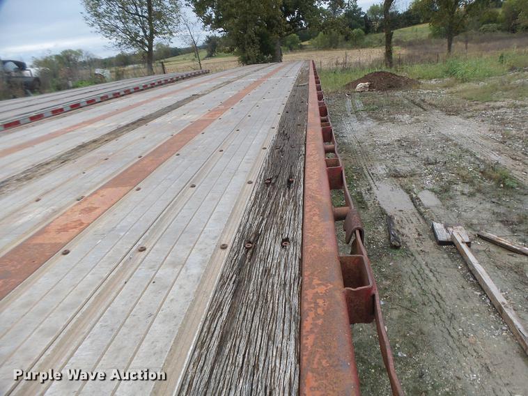 image for item DB9999 1997 Fontaine flatbed trailer