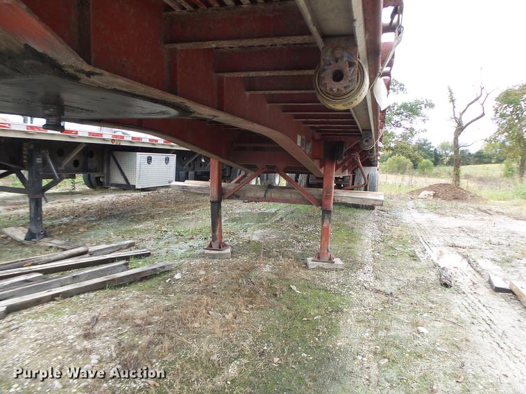 image for item DB9999 1997 Fontaine flatbed trailer