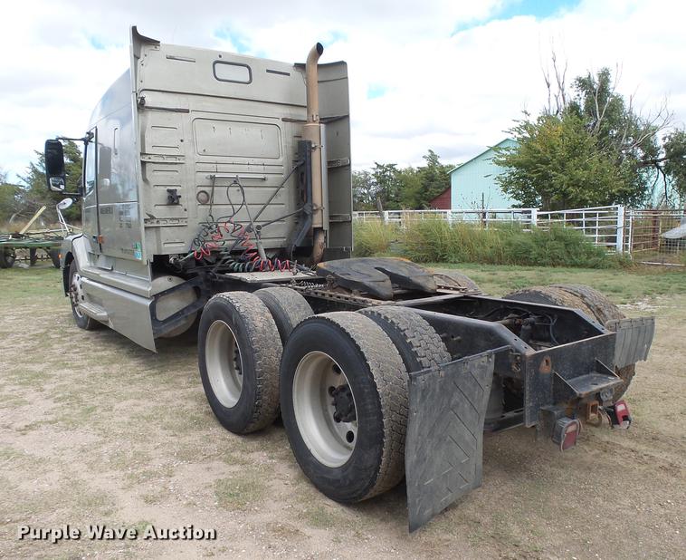 image for item DC3800 1998 Volvo VNL64T semi truck