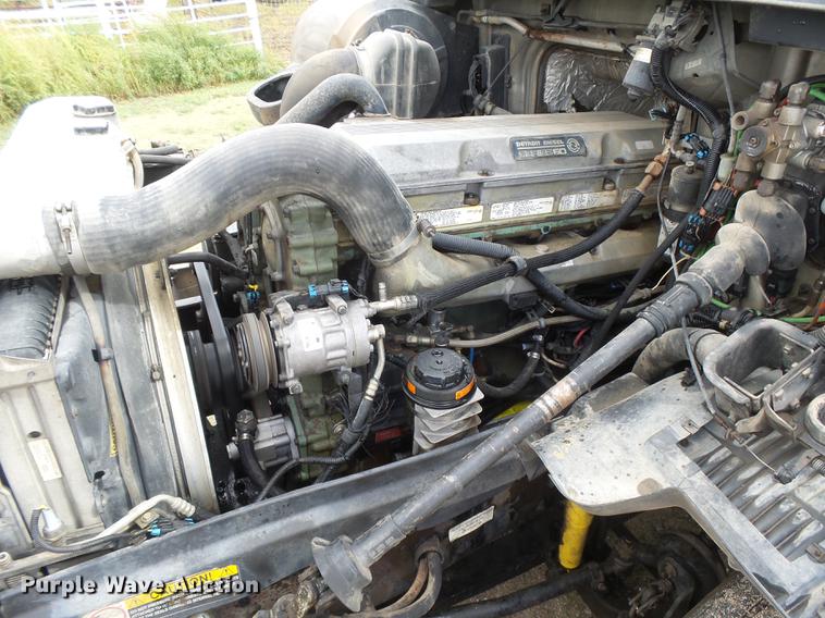 image for item DC3800 1998 Volvo VNL64T semi truck