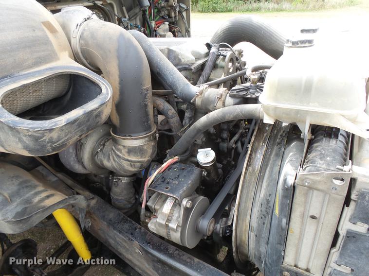 image for item DC3800 1998 Volvo VNL64T semi truck