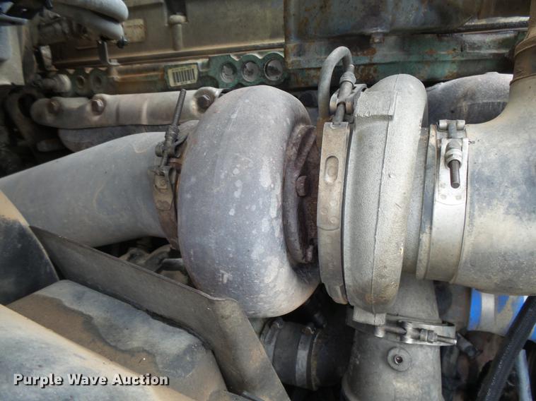 image for item DC3800 1998 Volvo VNL64T semi truck