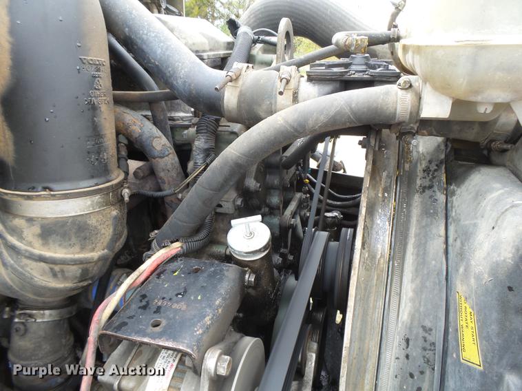 image for item DC3800 1998 Volvo VNL64T semi truck