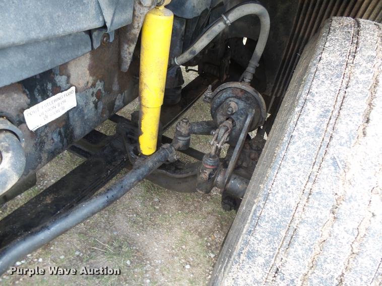 image for item DC3800 1998 Volvo VNL64T semi truck