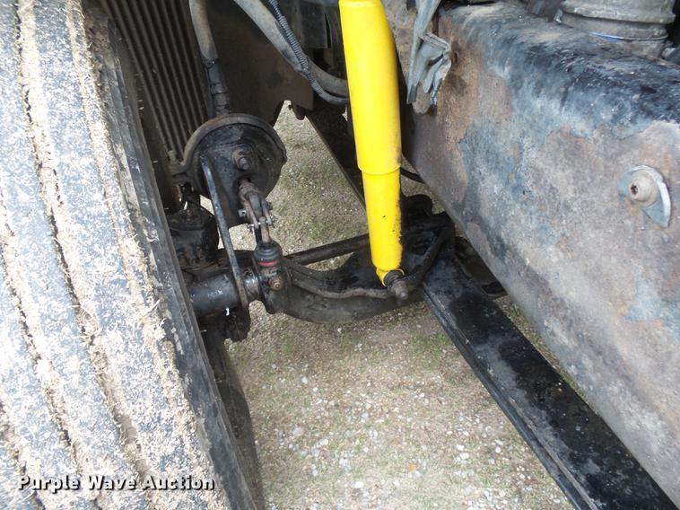 image for item DC3800 1998 Volvo VNL64T semi truck