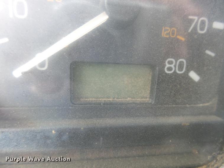 image for item DC3800 1998 Volvo VNL64T semi truck