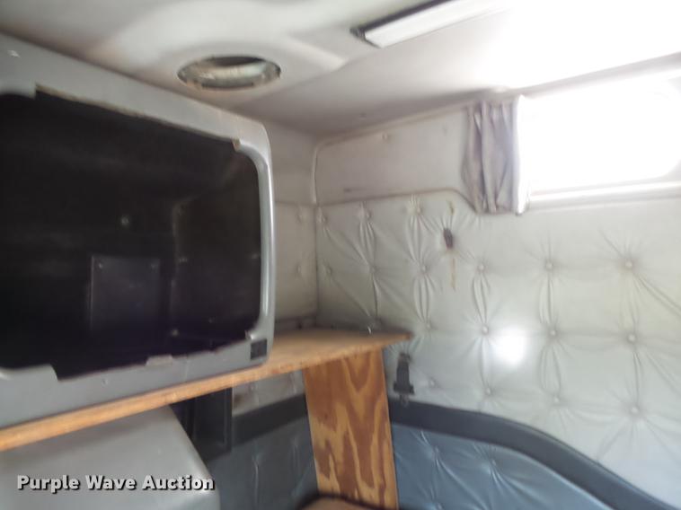 image for item DC3800 1998 Volvo VNL64T semi truck