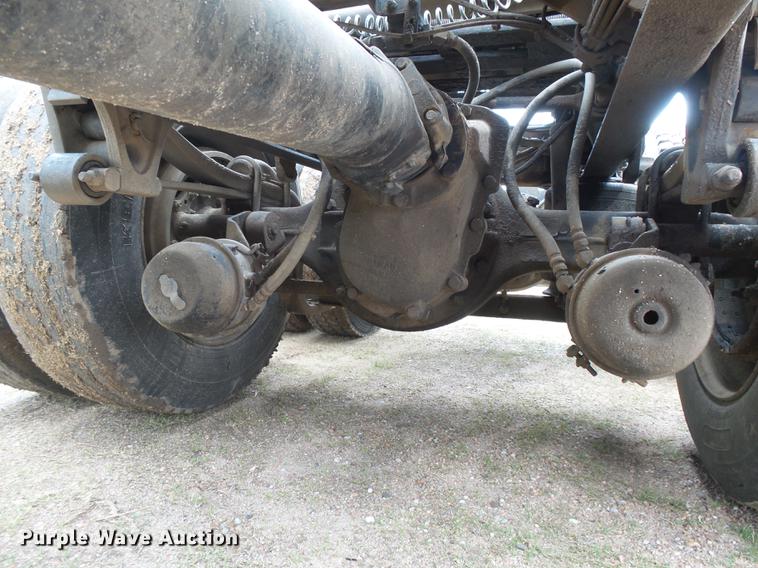 image for item DC3800 1998 Volvo VNL64T semi truck