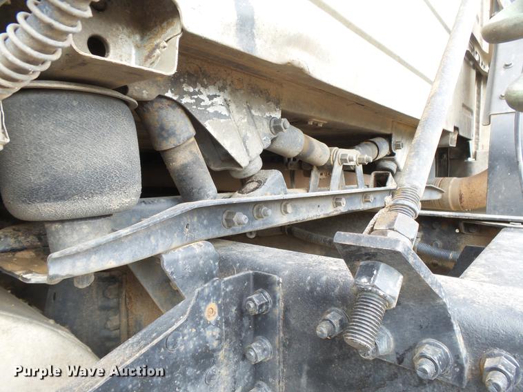 image for item DC3800 1998 Volvo VNL64T semi truck