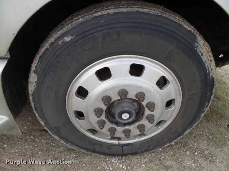 image for item DC3800 1998 Volvo VNL64T semi truck